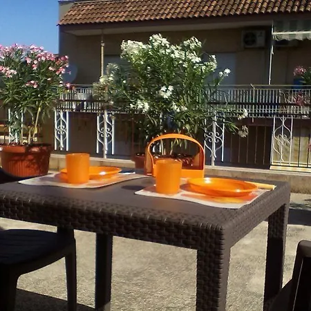 Il Terrazzo Di Oleandri Apartment